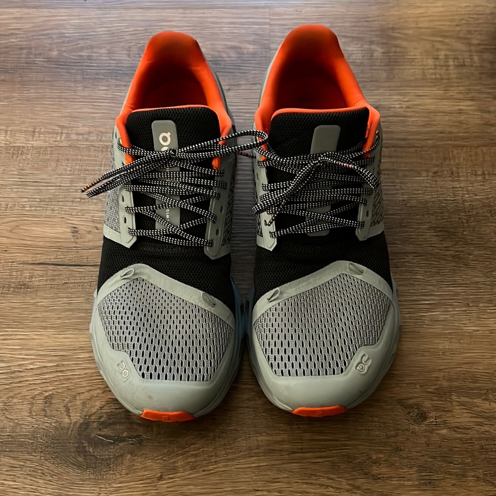 On cloudstratus shoe